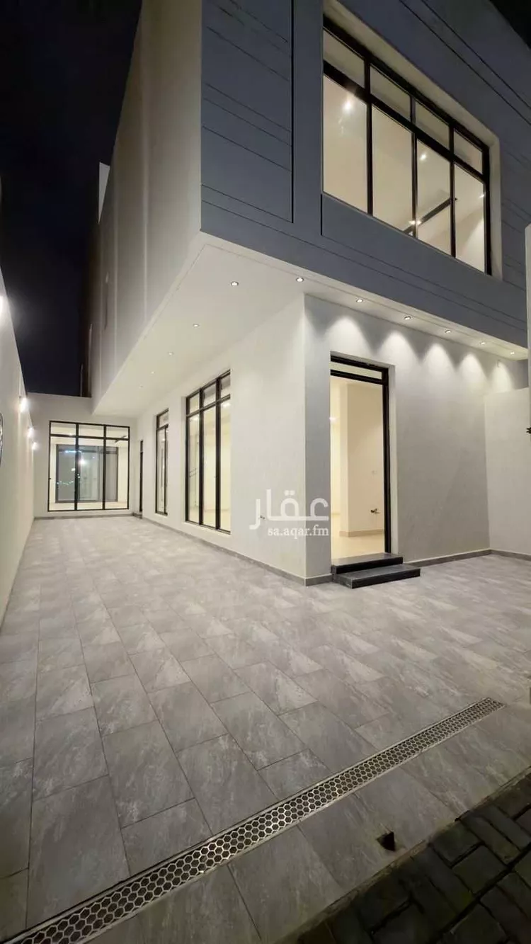 فيلا للبيع في شارع علي بن عبدالكريم, حي إشبيلية, مدينة الرياض, منطقة الرياض صورة 2