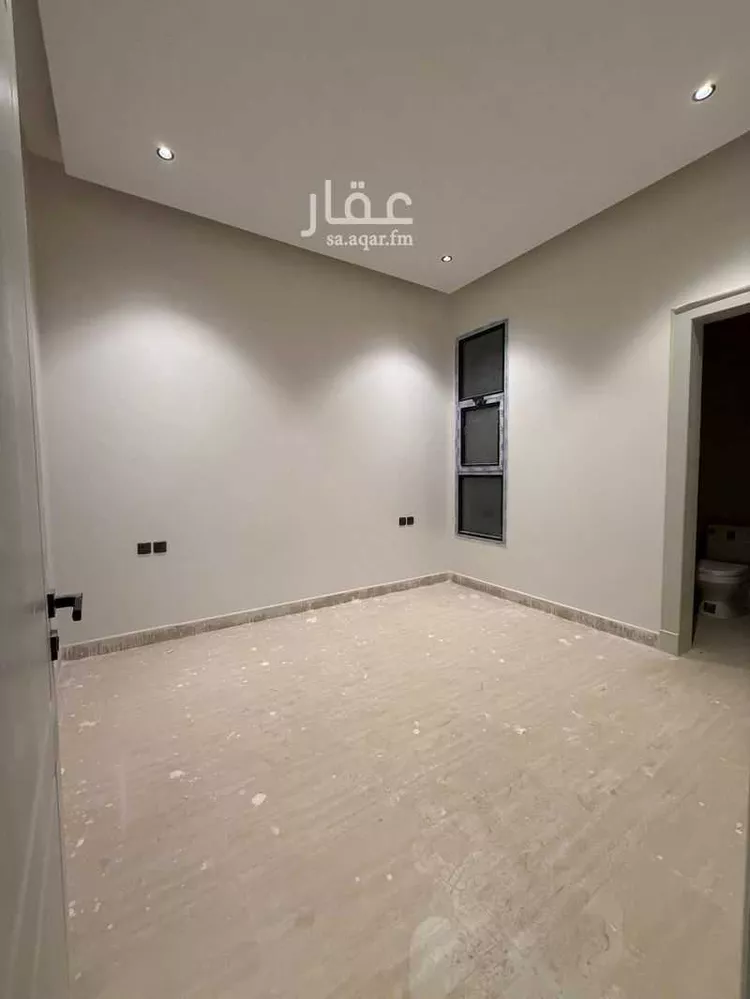 فيلا للبيع في شارع علي بن عبدالكريم, حي إشبيلية, مدينة الرياض, منطقة الرياض صورة 2
