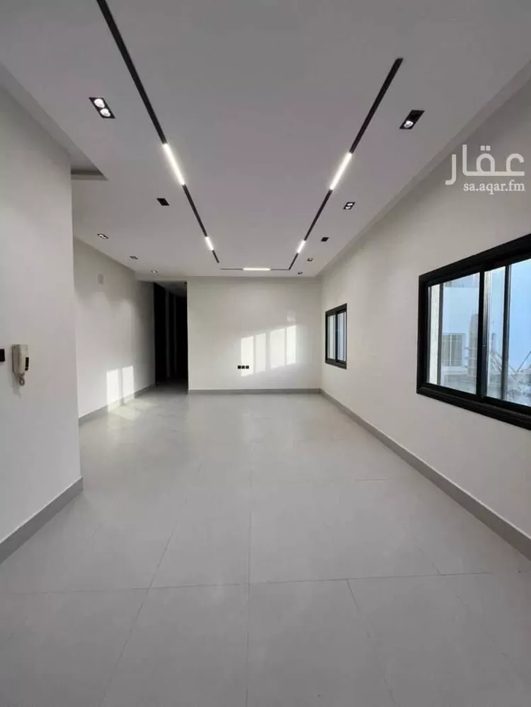 Floor for Sale in Riyadh Al Maizilah 9