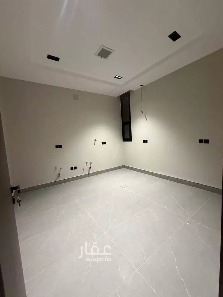 Floor for Sale in Riyadh Ishbiliyah 12