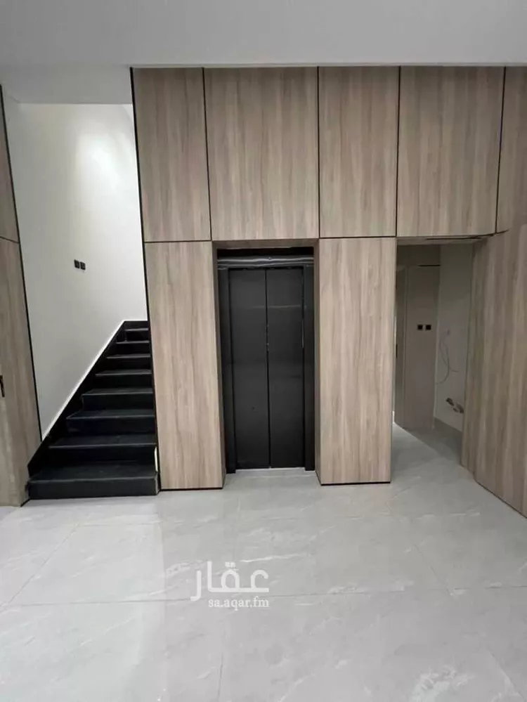 فيلا للبيع في شارع عيسى ابن سلمان خليفه, حي المعيزيلة, مدينة الرياض, منطقة الرياض 16