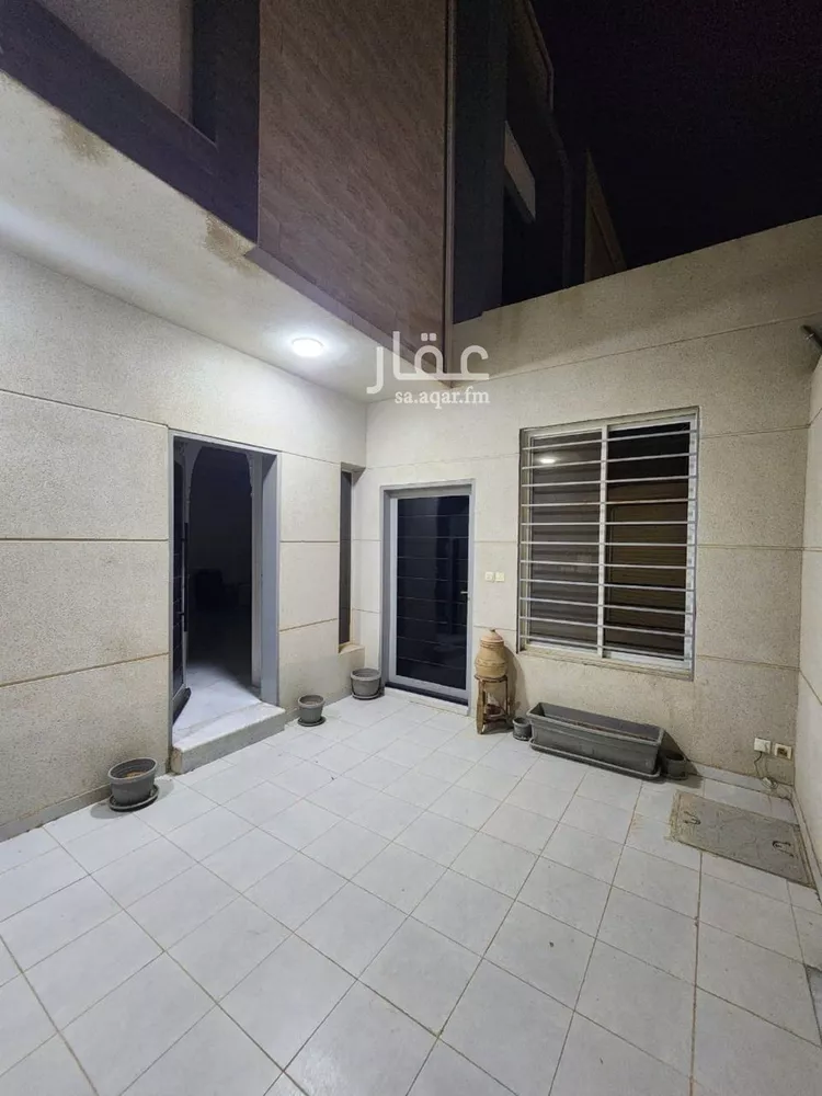 فيلا للإيجار في شارع المشتل, حي ظهرة لبن, مدينة الرياض, منطقة الرياض