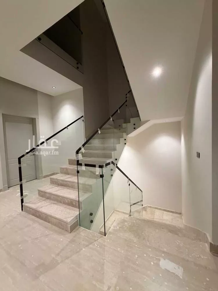 فيلا للبيع في شارع علي بن عبدالكريم, حي إشبيلية, مدينة الرياض, منطقة الرياض صورة 3