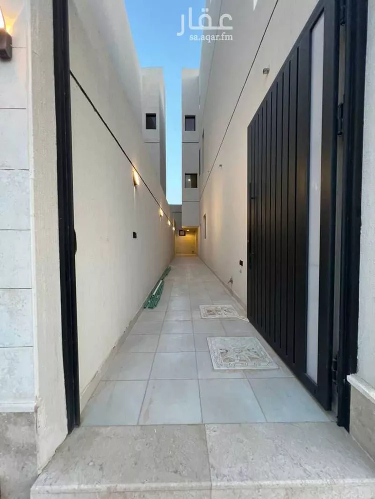 فيلا للبيع في شارع الجنادرية الفرعي, حي المعيزيلة, مدينة الرياض, منطقة الرياض 14
