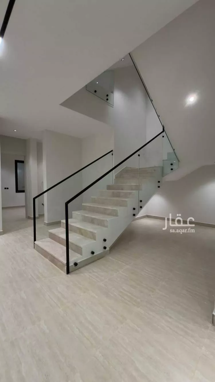 فيلا للبيع في شارع علي بن عبدالكريم, حي إشبيلية, مدينة الرياض, منطقة الرياض 8