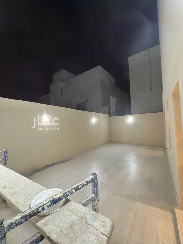 فيلا للبيع في شارع عائشة بنت ابي بكر, حي العريجاء الأوسط, مدينة الرياض, منطقة الرياض صورة 3