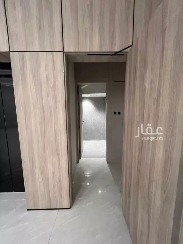 فيلا للبيع في شارع عيسى ابن سلمان خليفه, حي المعيزيلة, مدينة الرياض, منطقة الرياض 6
