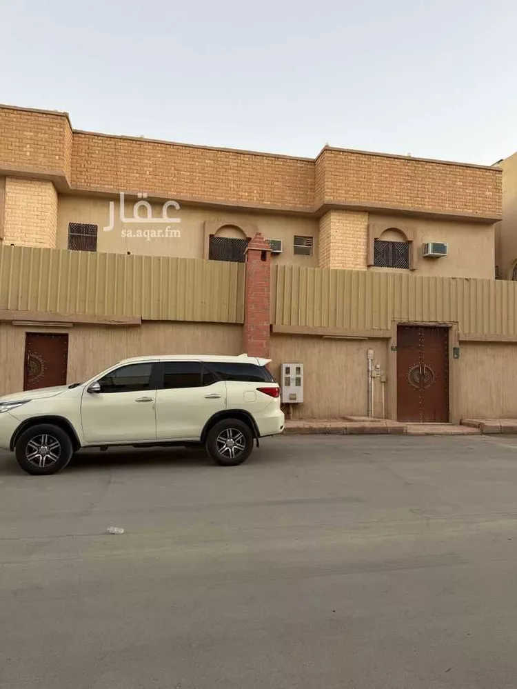 فيلا للبيع في شارع زينب بنت عبدالرحمن, حي العريجاء الأوسط, مدينة الرياض, منطقة الرياض صورة 3