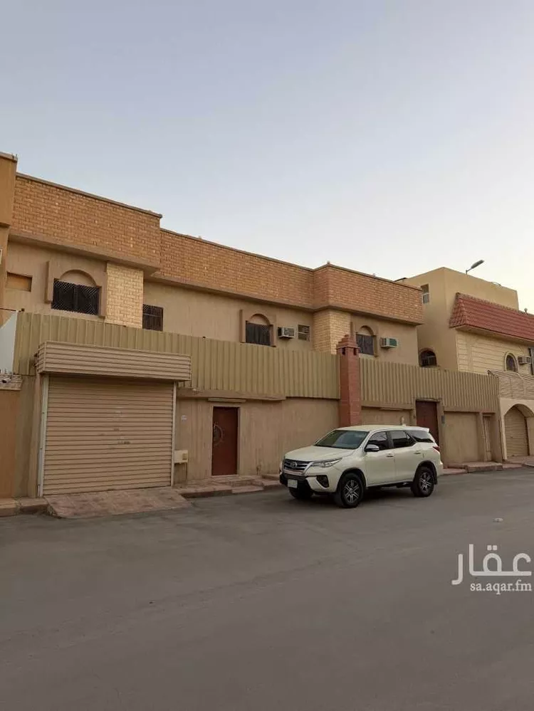 فيلا للبيع في شارع زينب بنت عبدالرحمن, حي العريجاء الأوسط, مدينة الرياض, منطقة الرياض صورة 2