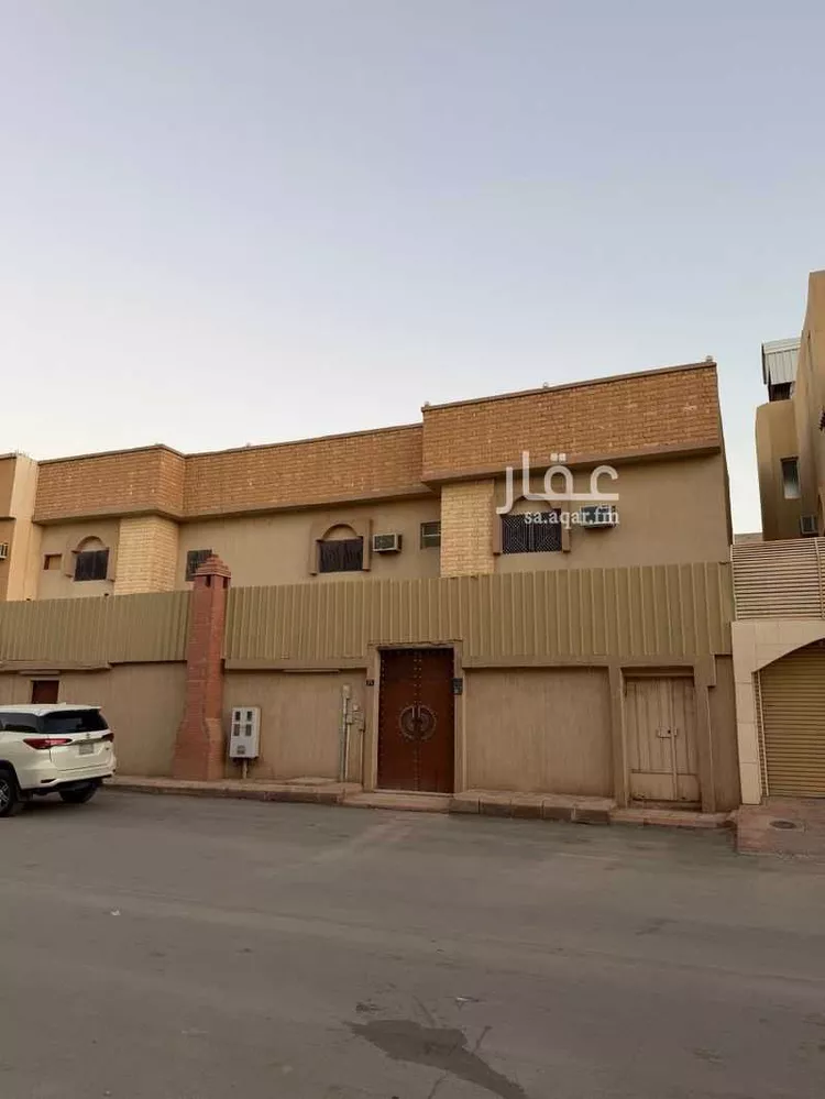 فيلا للبيع في شارع زينب بنت عبدالرحمن, حي العريجاء الأوسط, مدينة الرياض, منطقة الرياض