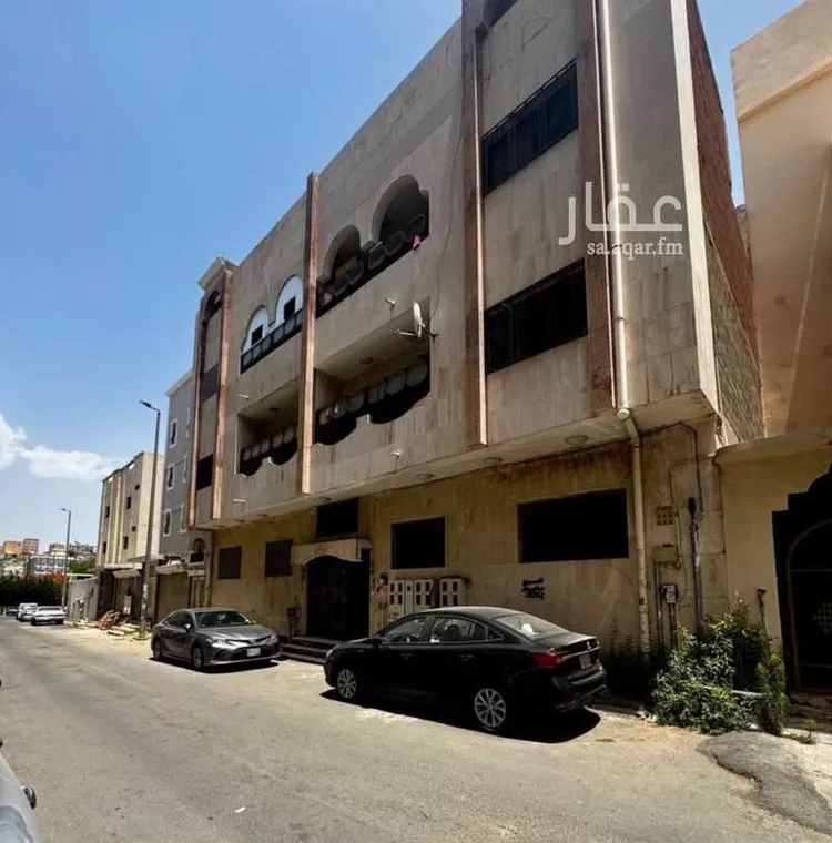 عمارة للبيع في شارع ابن حماد ابن زيد, حي القمرية, مدينة الطائف, منطقة مكة المكرمة