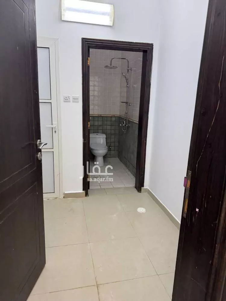 شقة للإيجار في شارع 3000558, حي السوق, مدينة الباحة, منطقة الباحة 15