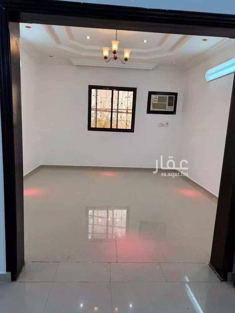 شقة للإيجار في شارع 3000558, حي السوق, مدينة الباحة, منطقة الباحة 25