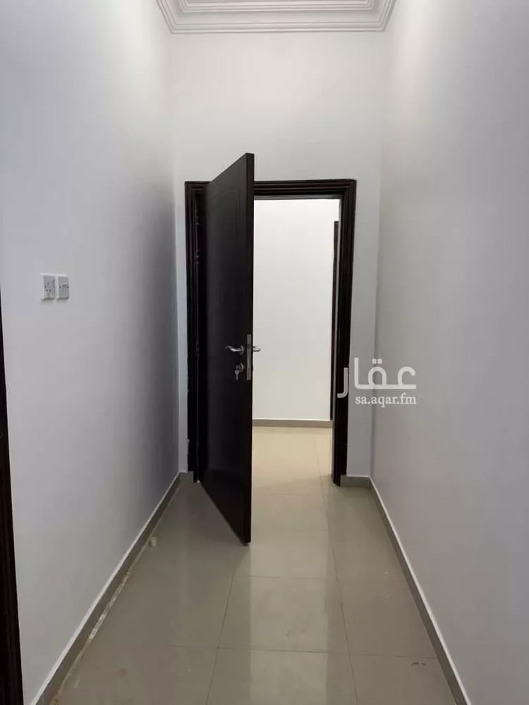 شقة للإيجار في شارع 3000558, حي السوق, مدينة الباحة, منطقة الباحة 26