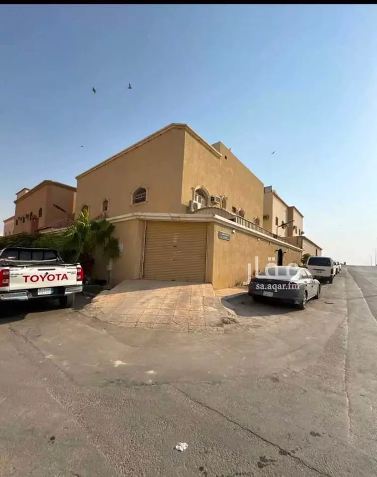 فيلا للبيع في شارع القادسي, حي العزيزية, مدينة الرياض, منطقة الرياض صورة 2