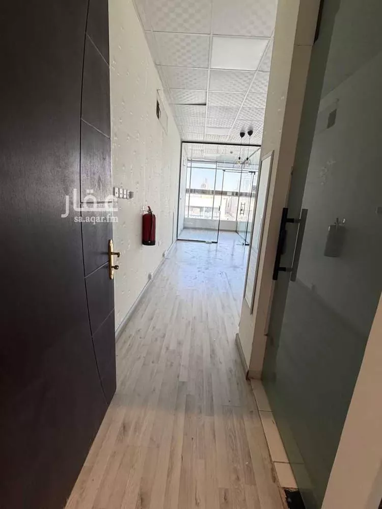 مكتب تجاري للإيجار في شارع طريق الامير محمد بن سعد بن عبد العزيز, حي الملقا, مدينة الرياض, منطقة الرياض صورة 2