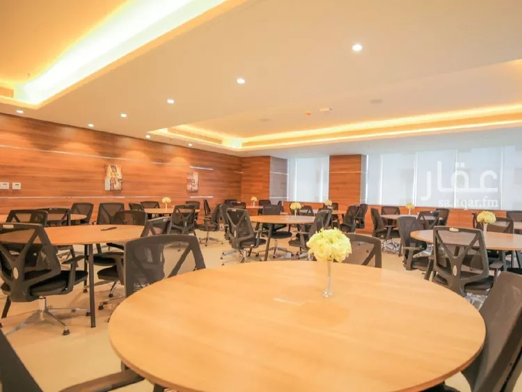 مكتب تجاري للإيجار في شارع الاشرعه, حي الشاطئ الشرقي, مدينة الدمام, المنطقة الشرقية صورة 3