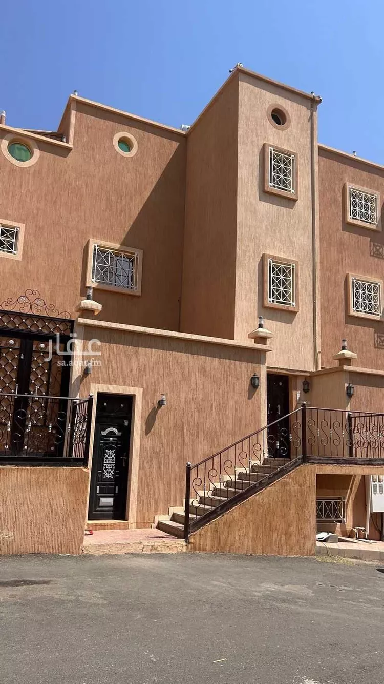 عمارة للبيع في شارع الطرماح بن حكيم, حي البديع, مدينة ابها, منطقة عسير