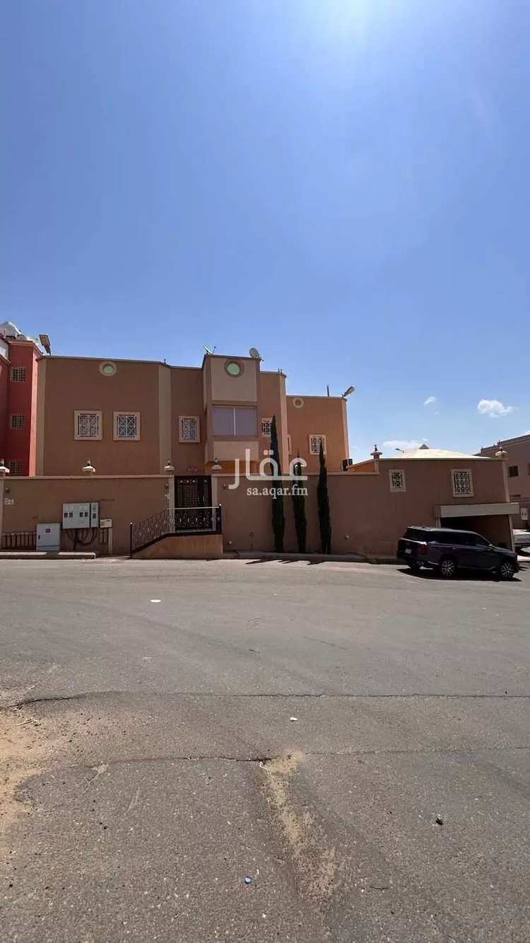 عمارة للبيع في شارع الطرماح بن حكيم, حي البديع, مدينة ابها, منطقة عسير صورة 4