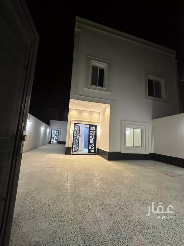 دور للبيع في شارع ابن الصاحب, حي الورود, مدينة الخرج, منطقة الرياض صورة 2