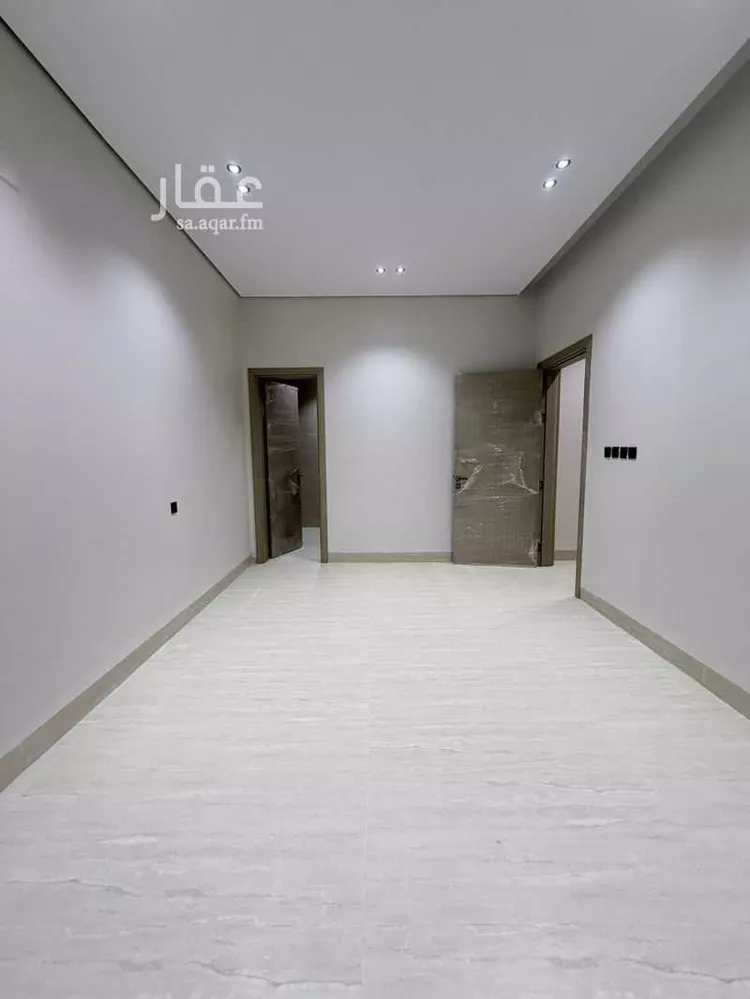 Floor for Sale in Riyadh Ar Rimal 7