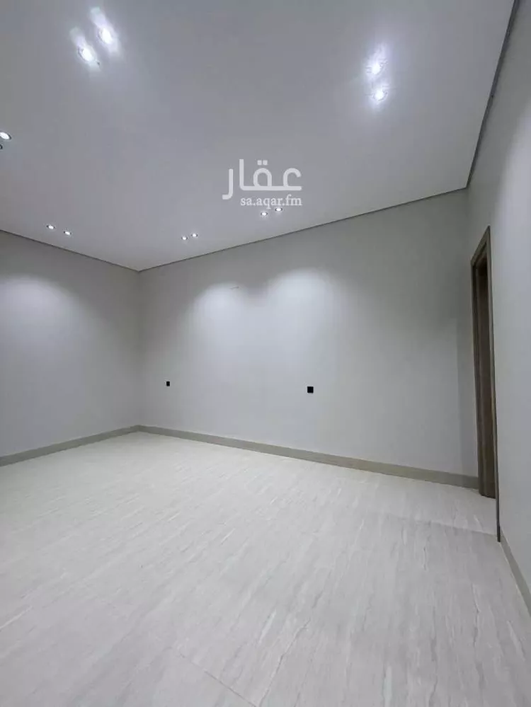 Floor for Sale in Riyadh Ar Rimal 6