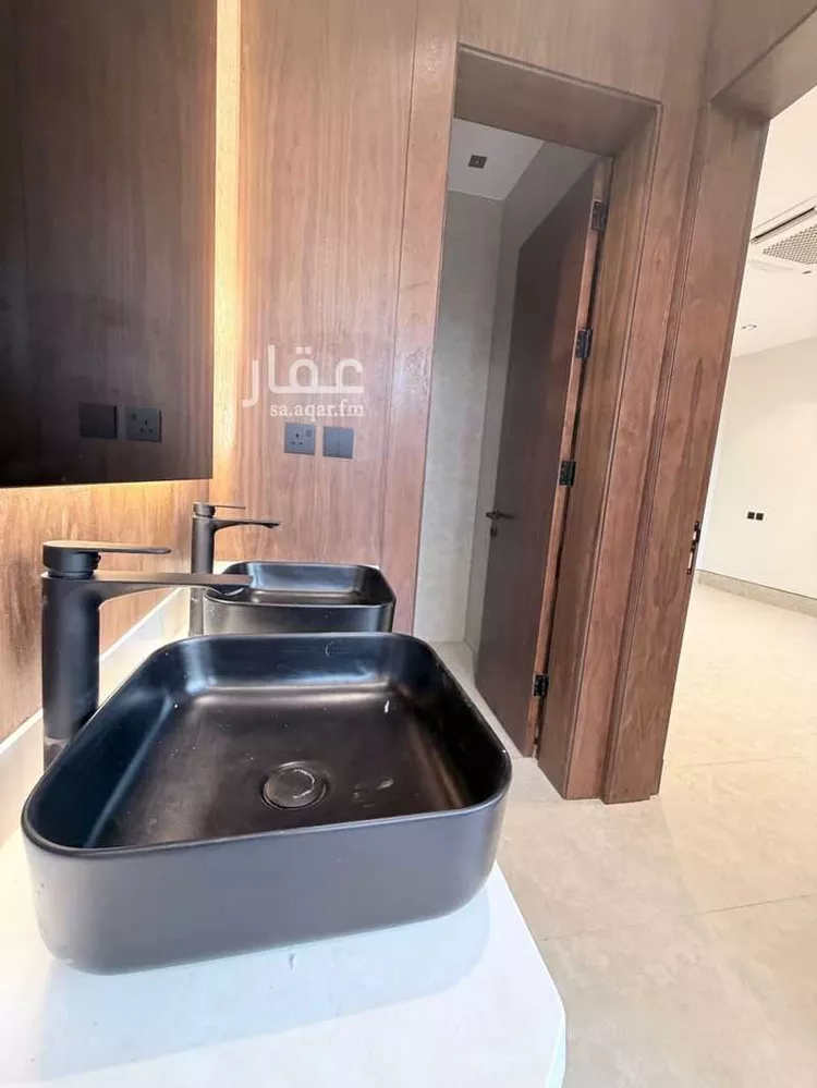 فيلا للبيع في شارع أبي الحسن المدائني, حي النرجس, مدينة الرياض, منطقة الرياض 12