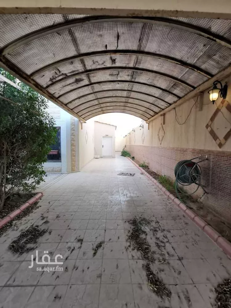 فيلا للبيع في شارع الأشعث بن يزيد, حي الملك فيصل, مدينة الرياض, منطقة الرياض صورة 2
