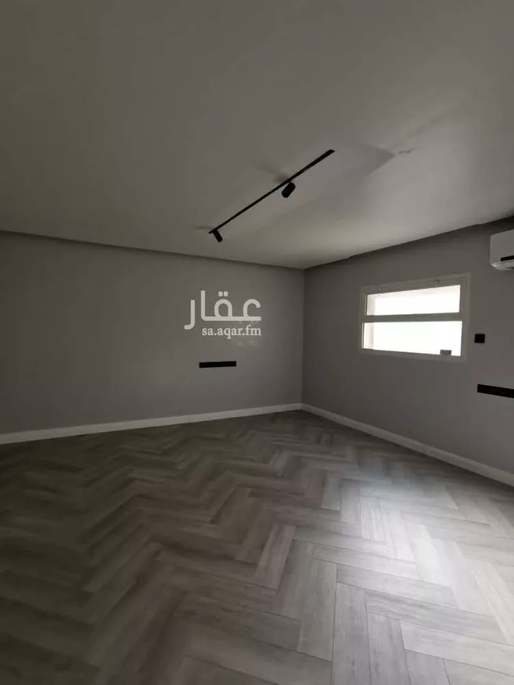فيلا للبيع في شارع الأشعث بن يزيد, حي الملك فيصل, مدينة الرياض, منطقة الرياض 10
