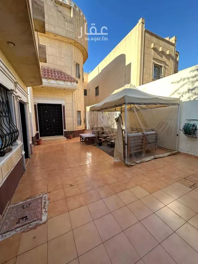 فيلا للبيع في شارع على بن سعيد, حي إشبيلية, مدينة الرياض, منطقة الرياض صورة 2