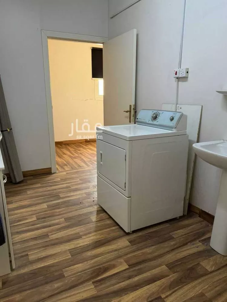 فيلا للبيع في شارع أبي شجاع اللوزي, حي السويدي الغربي, مدينة الرياض, منطقة الرياض 19
