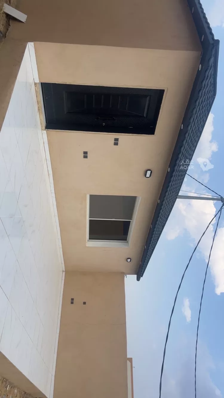 Floor for Rent in Muhayil Al Huliah East 7