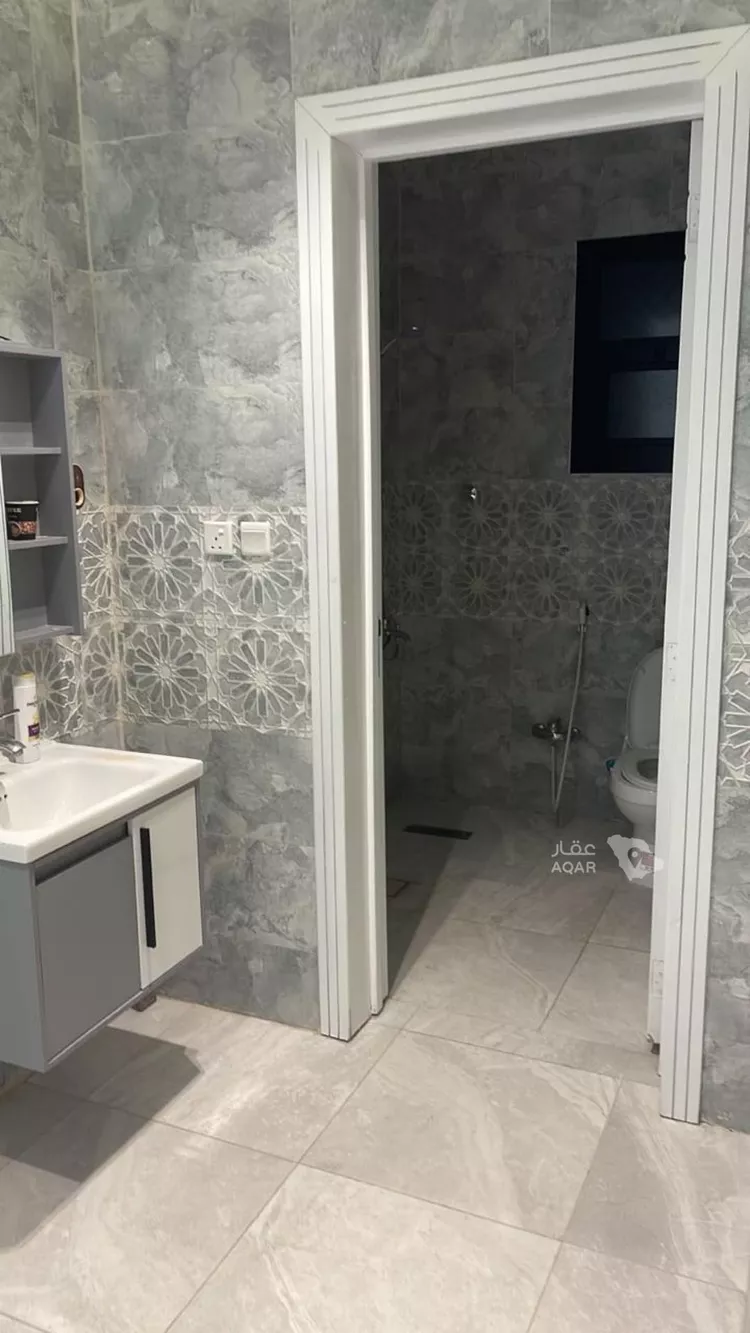 Floor for Rent in Riyadh Al Maizilah 14