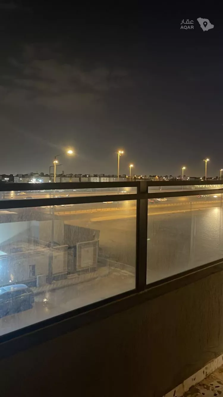 Floor for Rent in Riyadh Al Maizilah 5