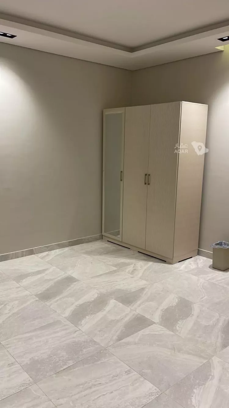 Floor for Rent in Riyadh Al Maizilah 3