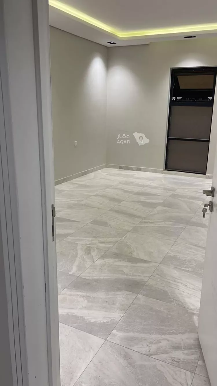 Floor for Rent in Riyadh Al Maizilah 7