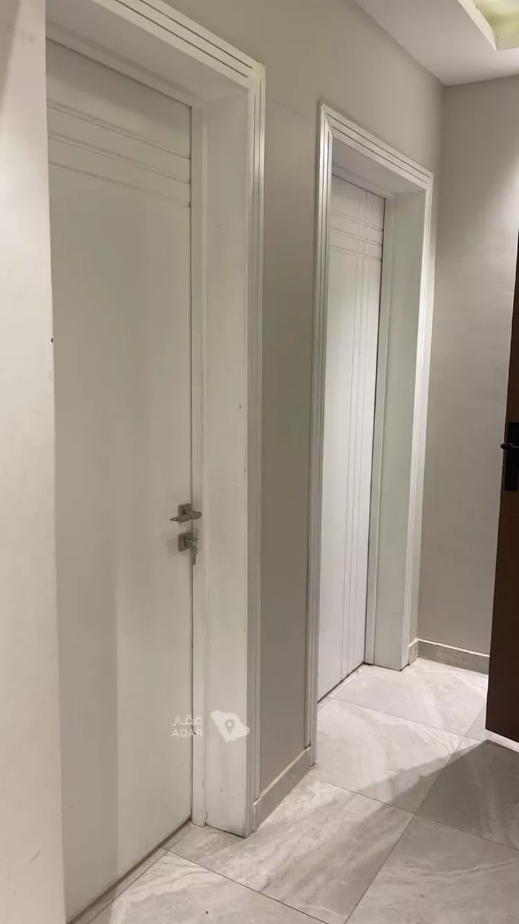 Floor for Rent in Riyadh Al Maizilah 15