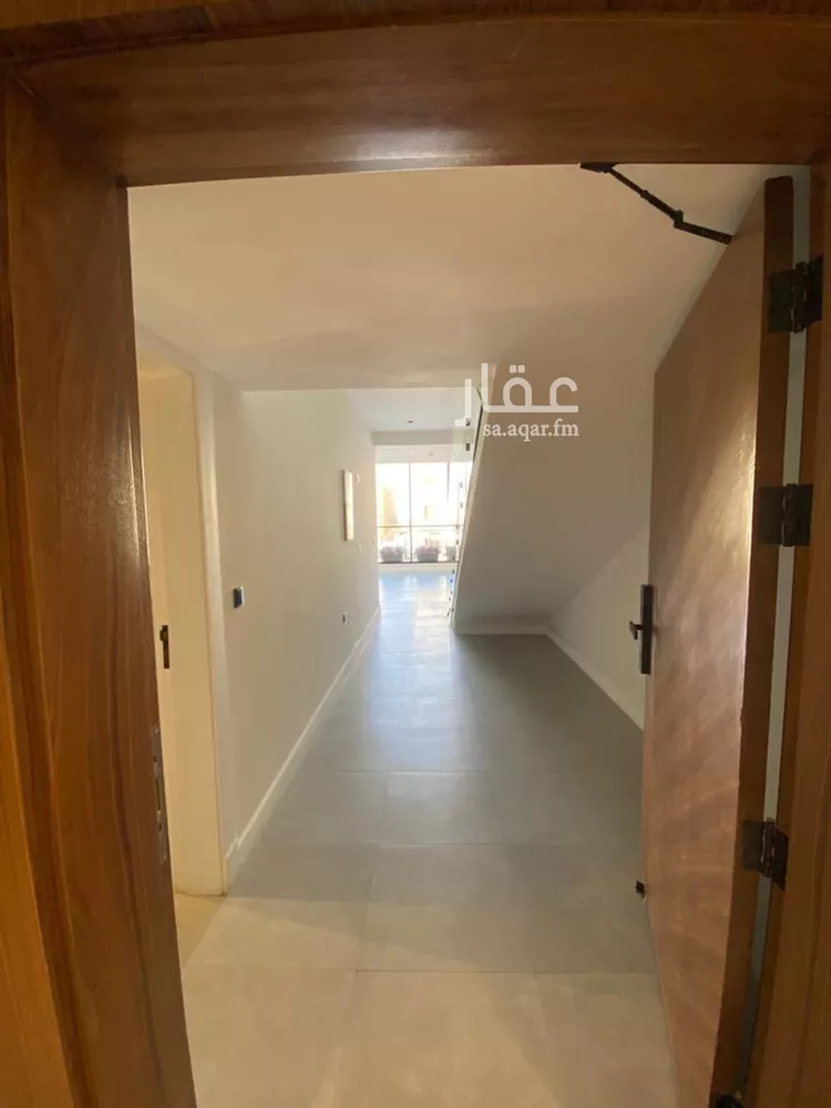 شقة للبيع في شارع جرير بن عبدالله البجلي, حي مغرزات, مدينة الرياض, منطقة الرياض