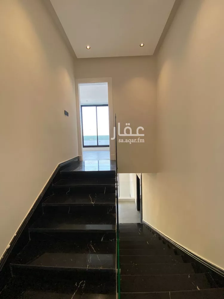 شقة للبيع في شارع جرير بن عبدالله البجلي, حي مغرزات, مدينة الرياض, منطقة الرياض صورة 4