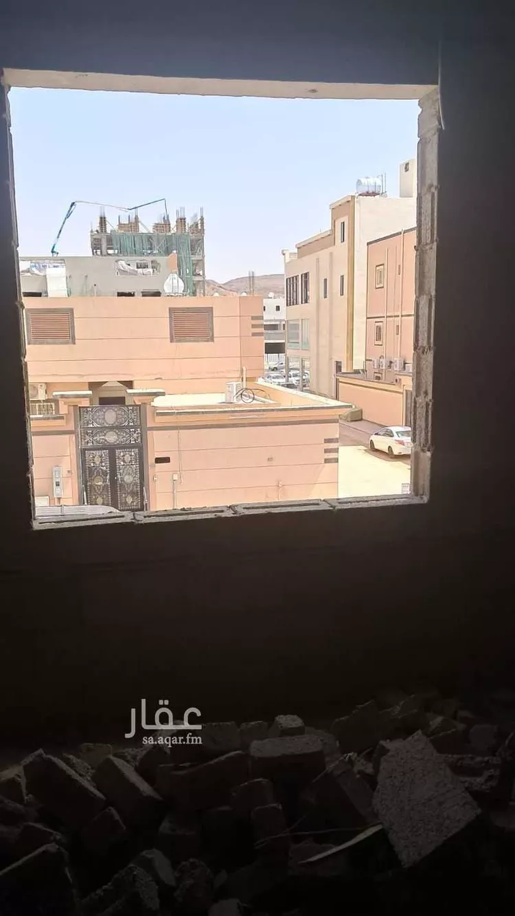 عمارة للبيع في شارع يحيى بن معين, حي السلام, مدينة المدينة المنورة, منطقة المدينة المنورة 1 صورة