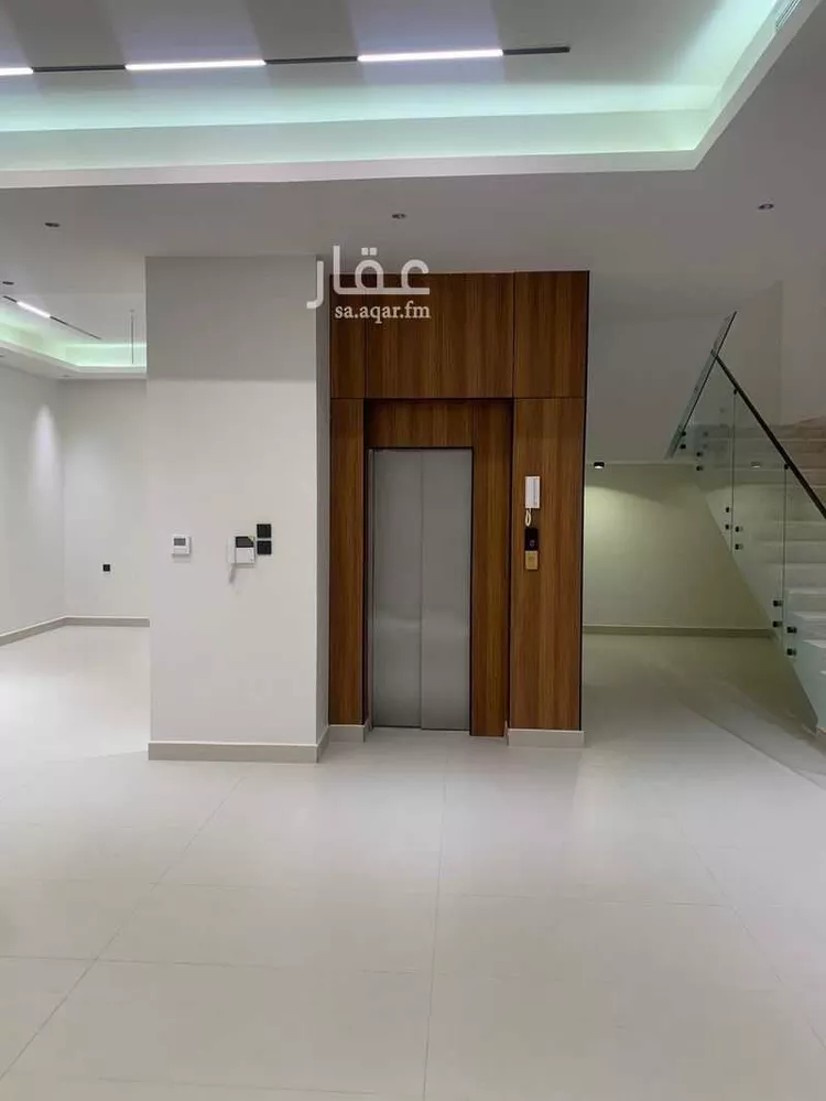 فيلا للبيع في شارع المرفأ, حي الشعلة, مدينة الدمام, المنطقة الشرقية 9
