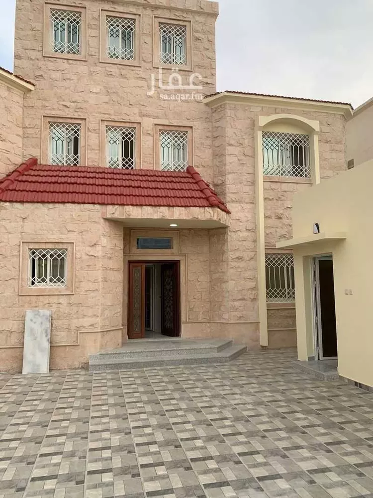 فيلا للبيع في شارع ابو الهيثم بن التيهان, حي أحد, مدينة الدمام, المنطقة الشرقية