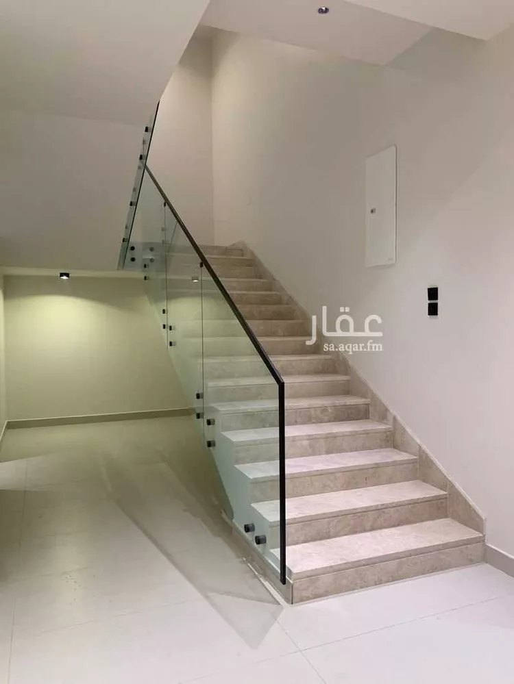 فيلا للبيع في شارع المرفأ, حي الشعلة, مدينة الدمام, المنطقة الشرقية 14