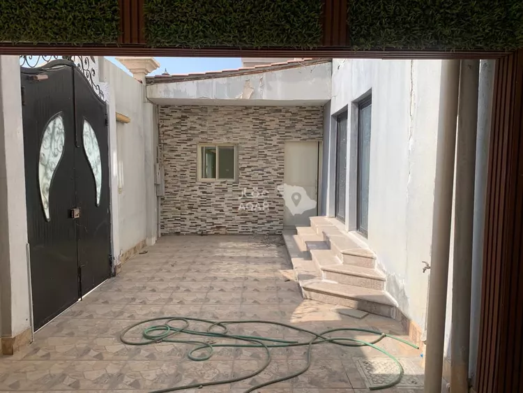 Building for Sale in Dammam Badr 16