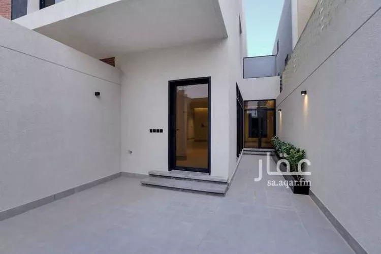 دور للبيع في شارع محمد بن فقيه, حي العارض, مدينة الرياض, منطقة الرياض صورة 3