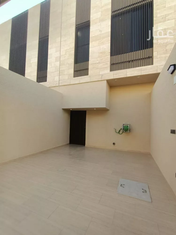 دور للبيع في شارع الحارث بن عبدالرحمن, حي عكاظ, مدينة الرياض, منطقة الرياض صورة 3