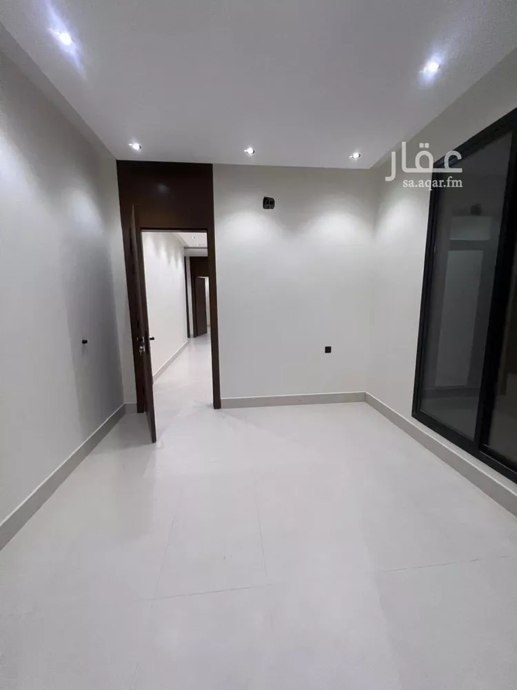 Floor for Sale in Riyadh Tuwaiq