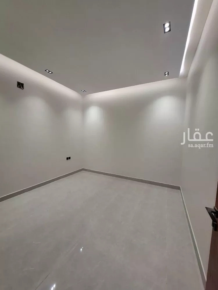دور للبيع في شارع احمد بن الخطاب, حي طويق, مدينة الرياض, منطقة الرياض صورة 3
