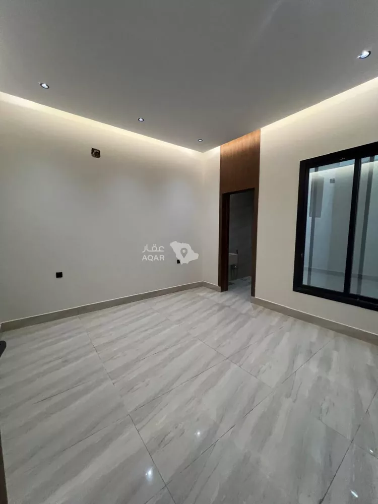 Floor for Sale in Riyadh Dirab 6