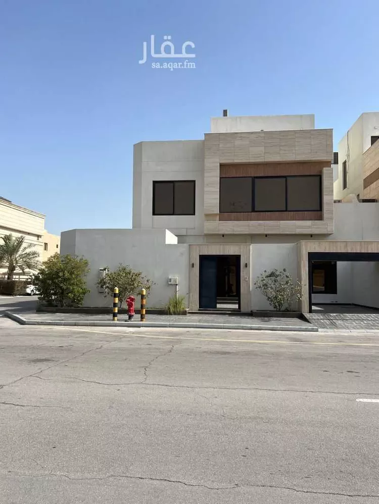 فيلا للبيع في شارع زيد بن ثابت, حي الدوحة الجنوبية, مدينة الظهران, المنطقة الشرقية